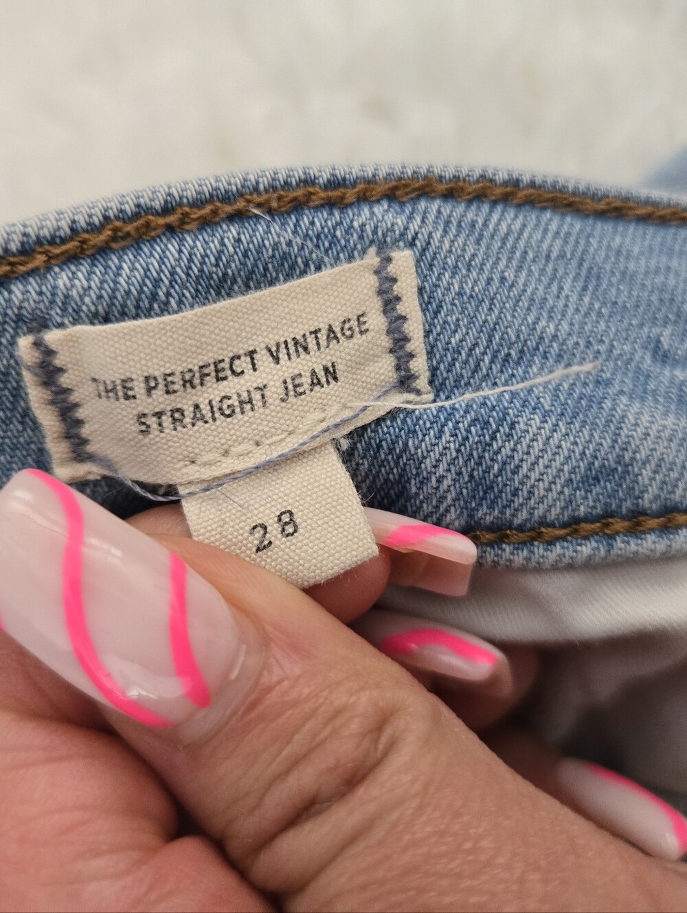 Madewell The Perfect Vintage Straight Jean: Knee-Rip Edition. Size 28. - Picture 10 of 11